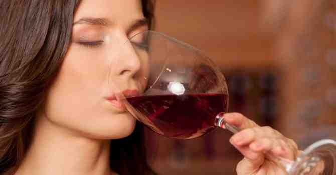 Est-il acceptable de boire un verre de vin tous les jours?