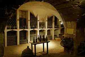 Comment stockez-vous les bouteilles dans la cave à vin?
