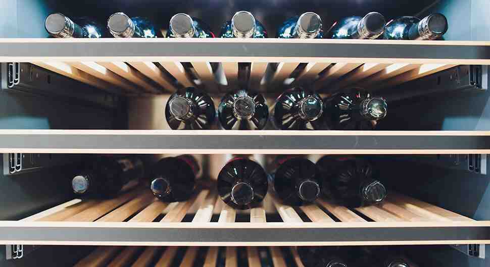 Quelle est la différence entre le stockage et le vieillissement des caves à vin?
